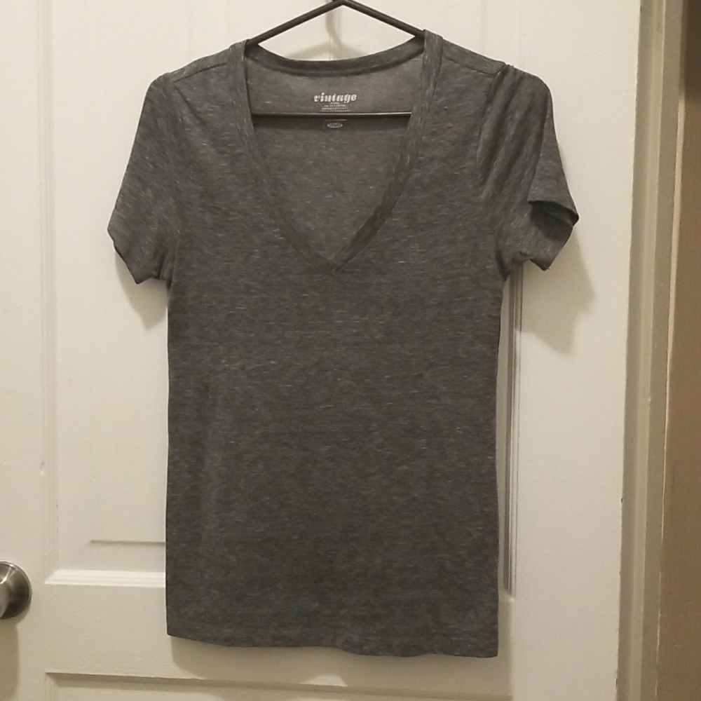 V-neck t-shirt 5/$15